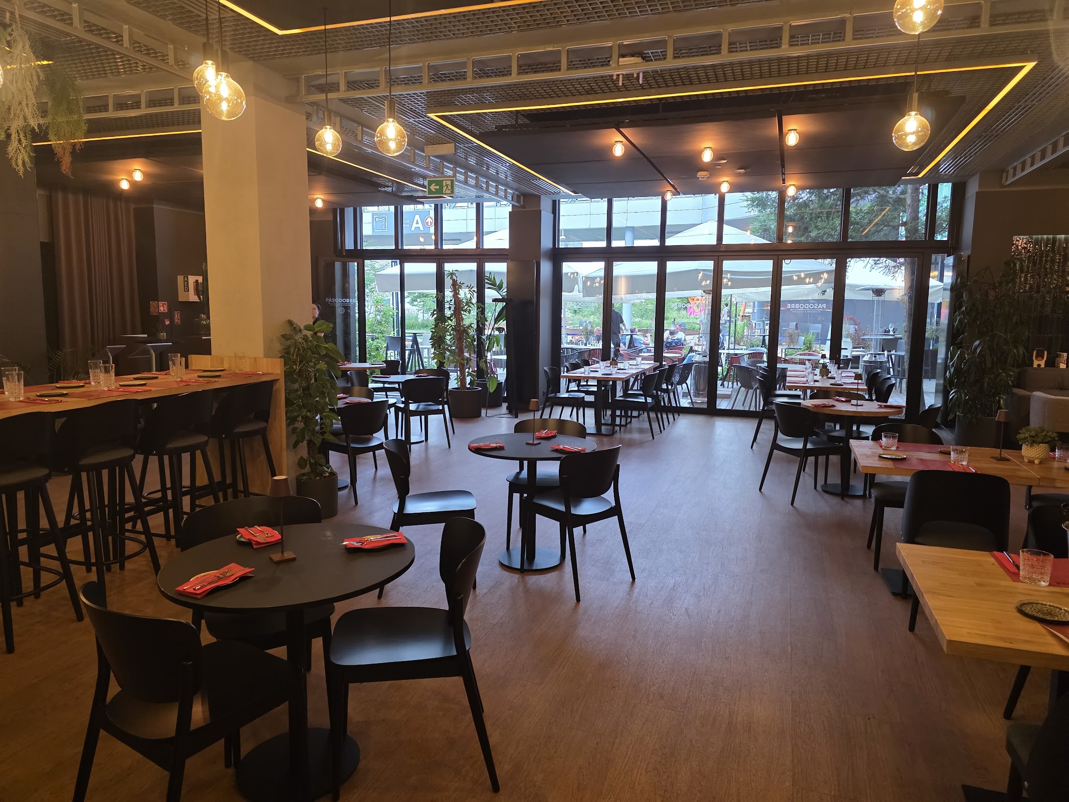 PASODOBRE Restaurant & Tapas Bar