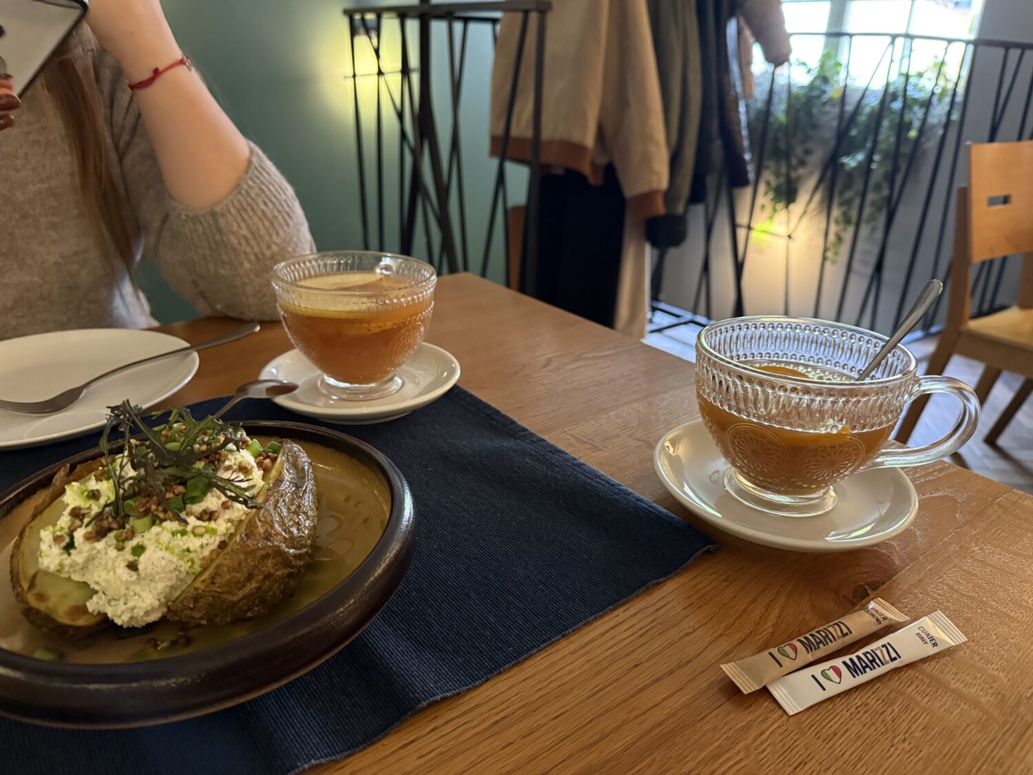 Just Friends Poznań – Restauracja | Cocktail bar