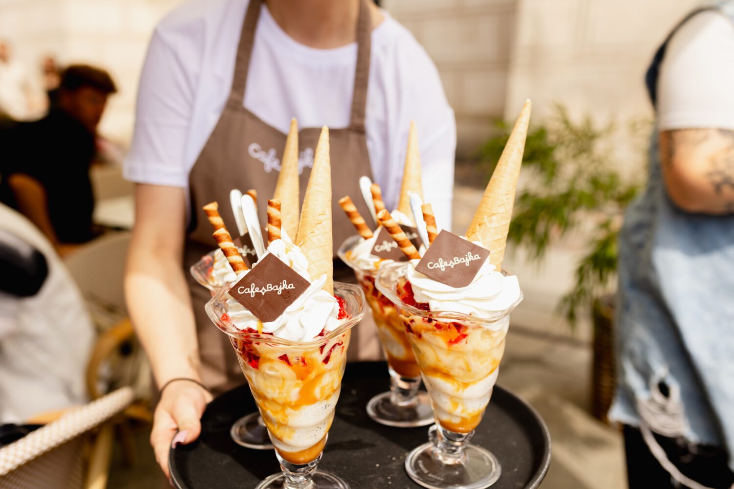 CAFE BAJKA – DESERY LODOWE / ŚNIADANIA / NALEŚNIKI