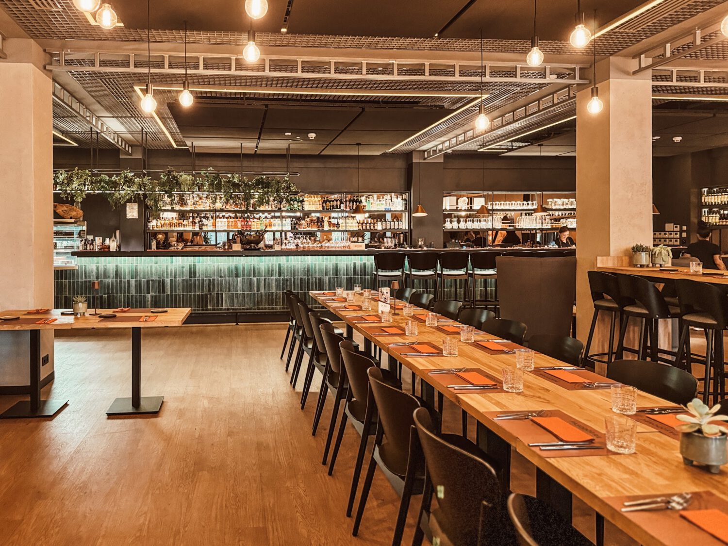 PASODOBRE Restaurant & Tapas Bar